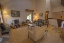 RedAwning Woodminister Condo